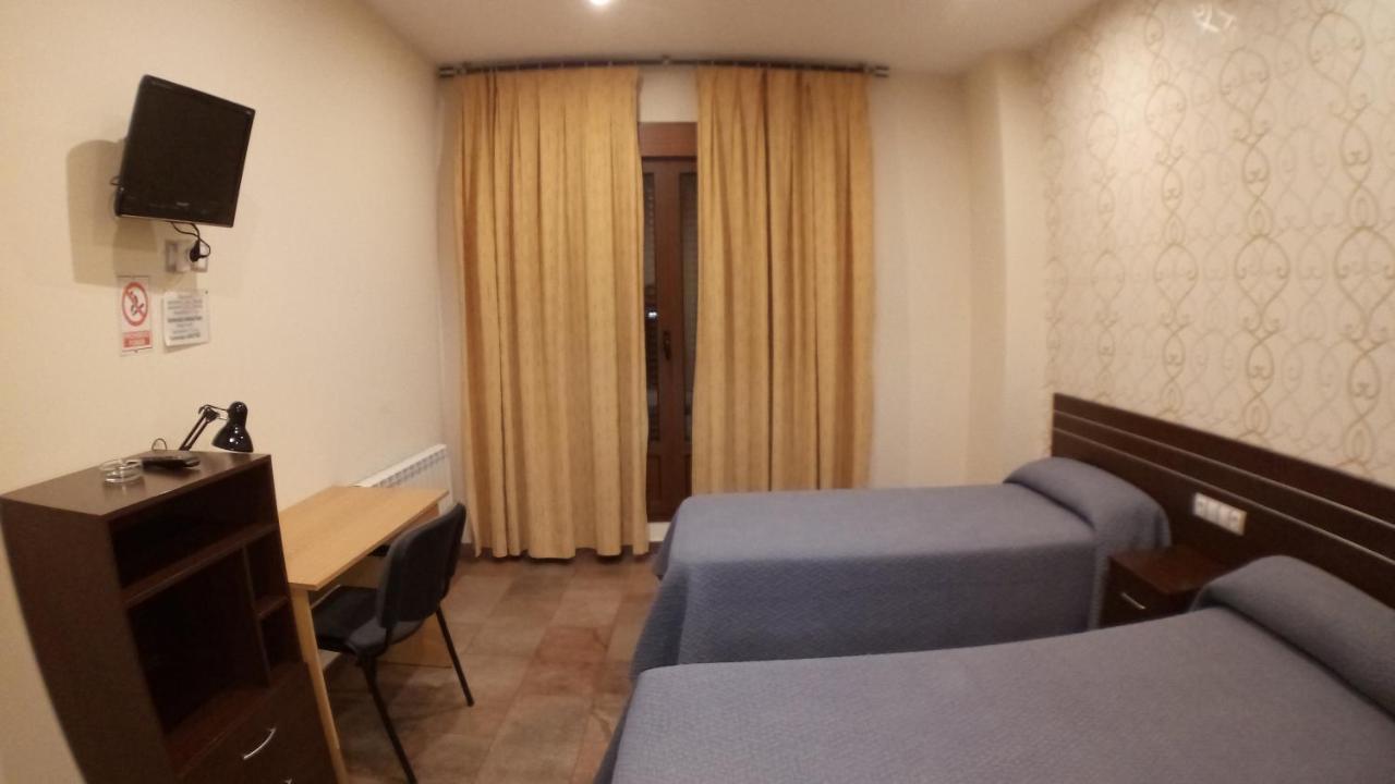 Hostal Venecia II Monzón Eksteriør billede